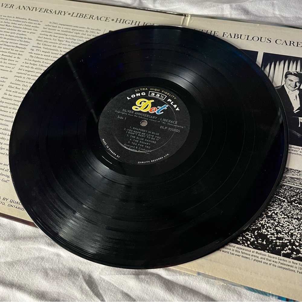 Liberace Silver Anniversary Vinyl Record - Picture 3 of 4